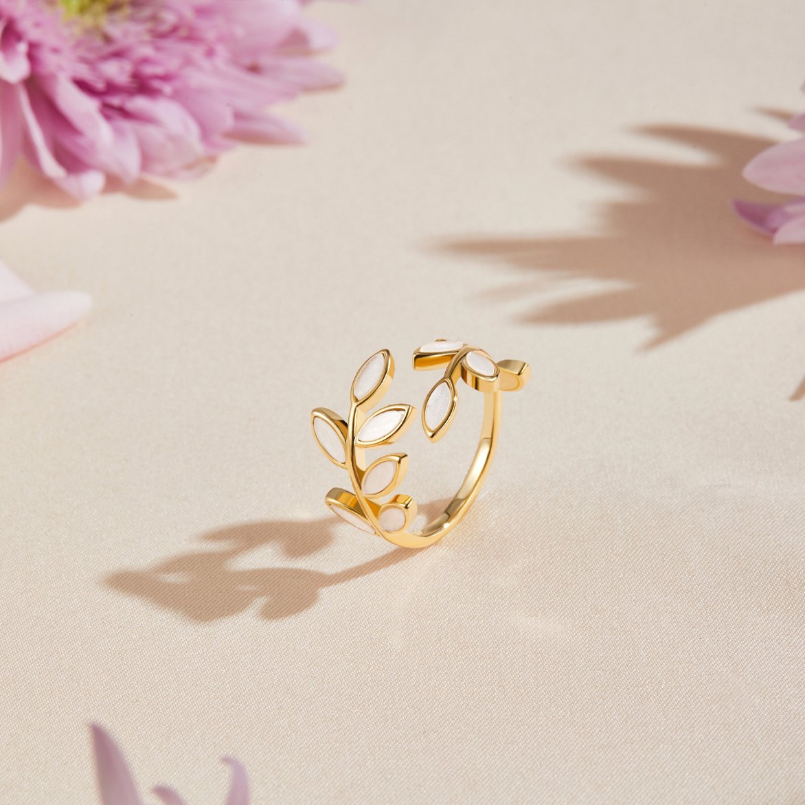 Gold Leaf Ring — view 5
